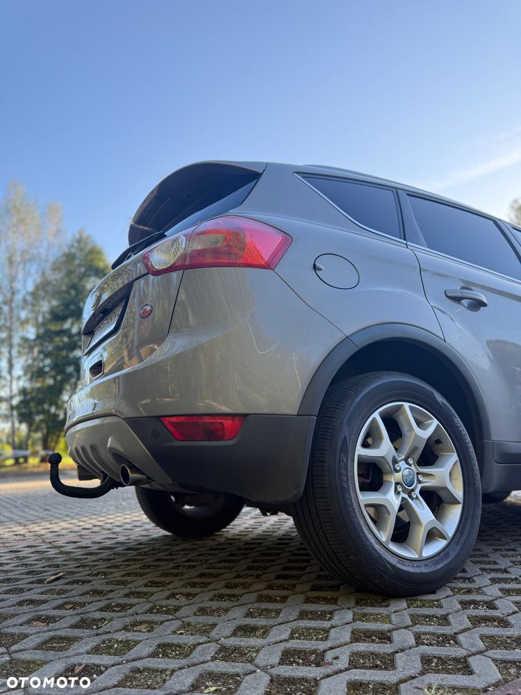 Ford Kuga 2.0 TDCi 4WD Titanium - 4