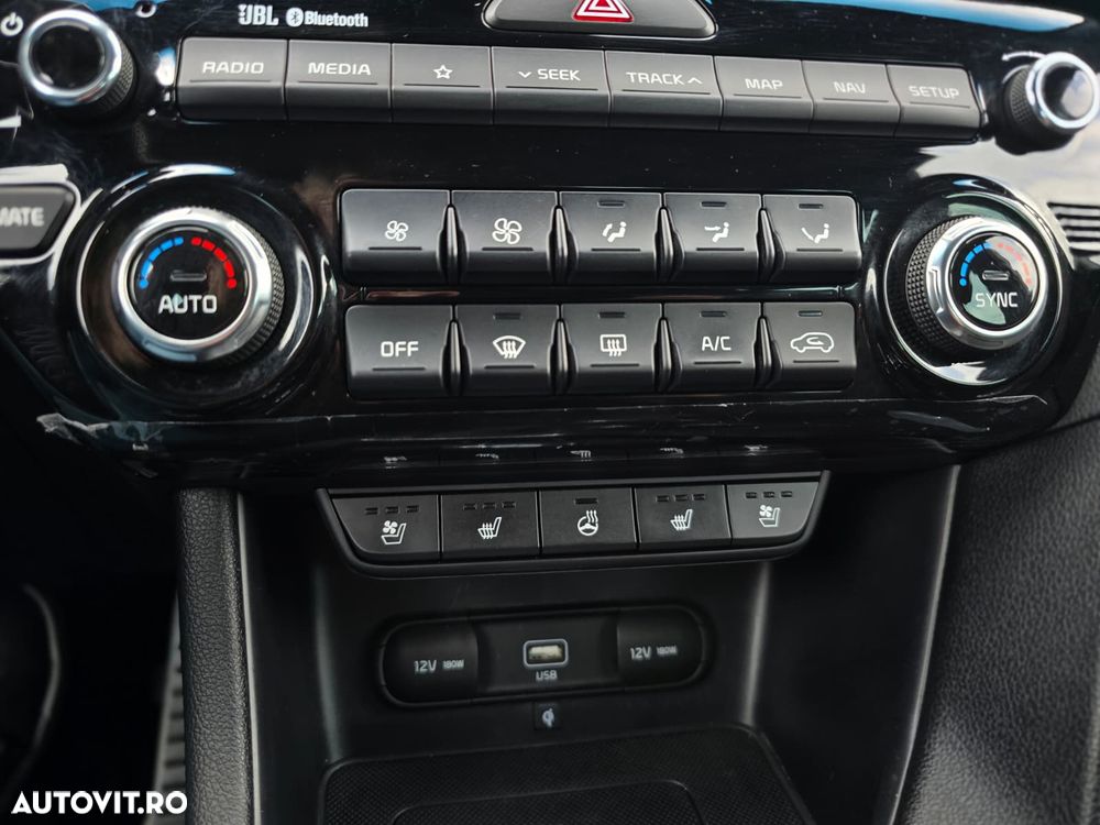 Kia Sportage 2.0 CRDI AWD Eco-Dynamics+ (48V M-H) Aut. GT LINE - 15