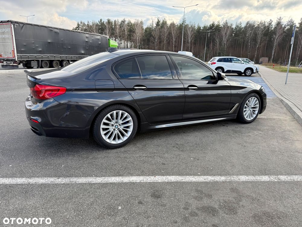 BMW Seria 5 M550i xDrive - 7