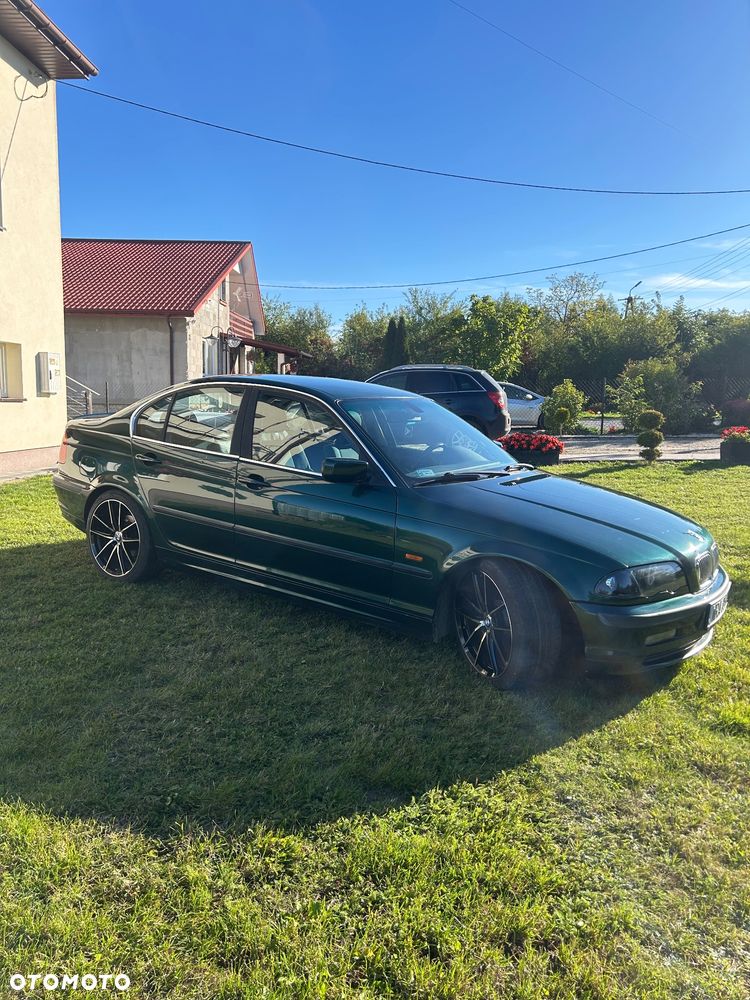 BMW Seria 3 328i - 3