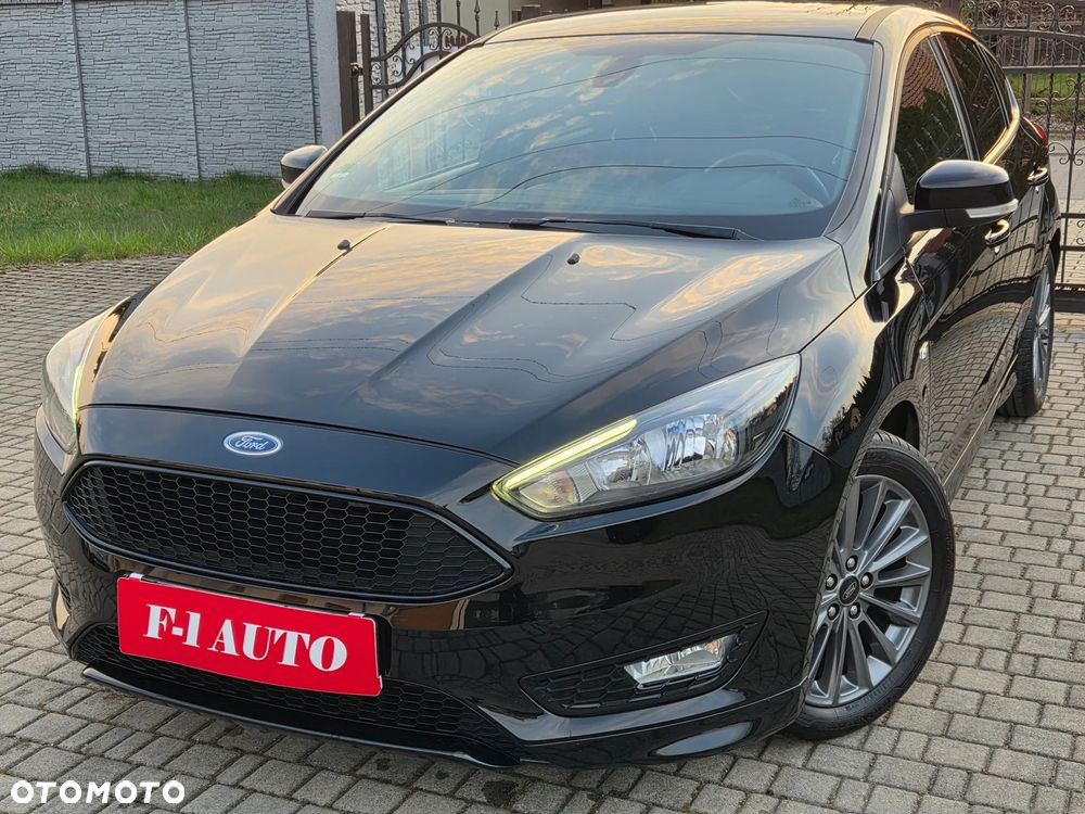 Ford Focus 1.0 EcoBoost Start-Stopp-System ST-LINE DESIGN - 12