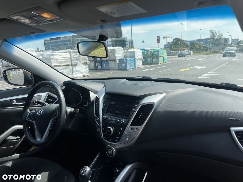 Hyundai Veloster 1.6 GDI Comfort - 19