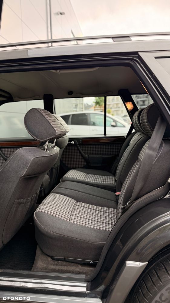 Mercedes-Benz W124 (1984-1993) - 25
