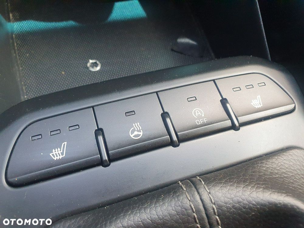 Kia Stonic - 16