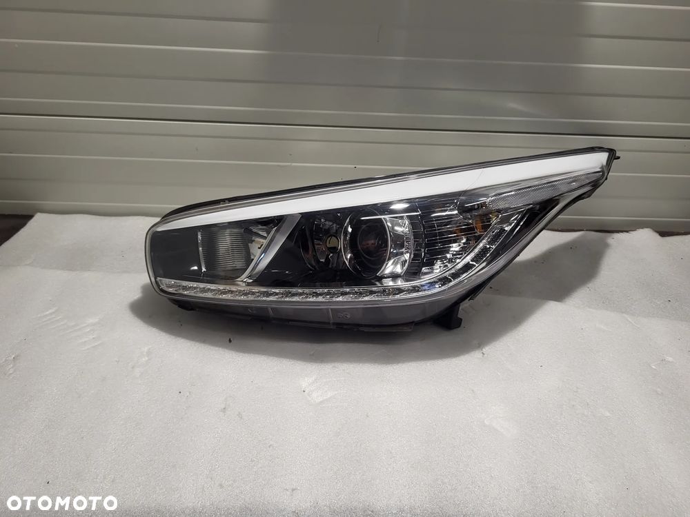KIA Ceed II SOCZEWKA Z LED PRZÓD STRONA LEWA 92101-A2220 - 1