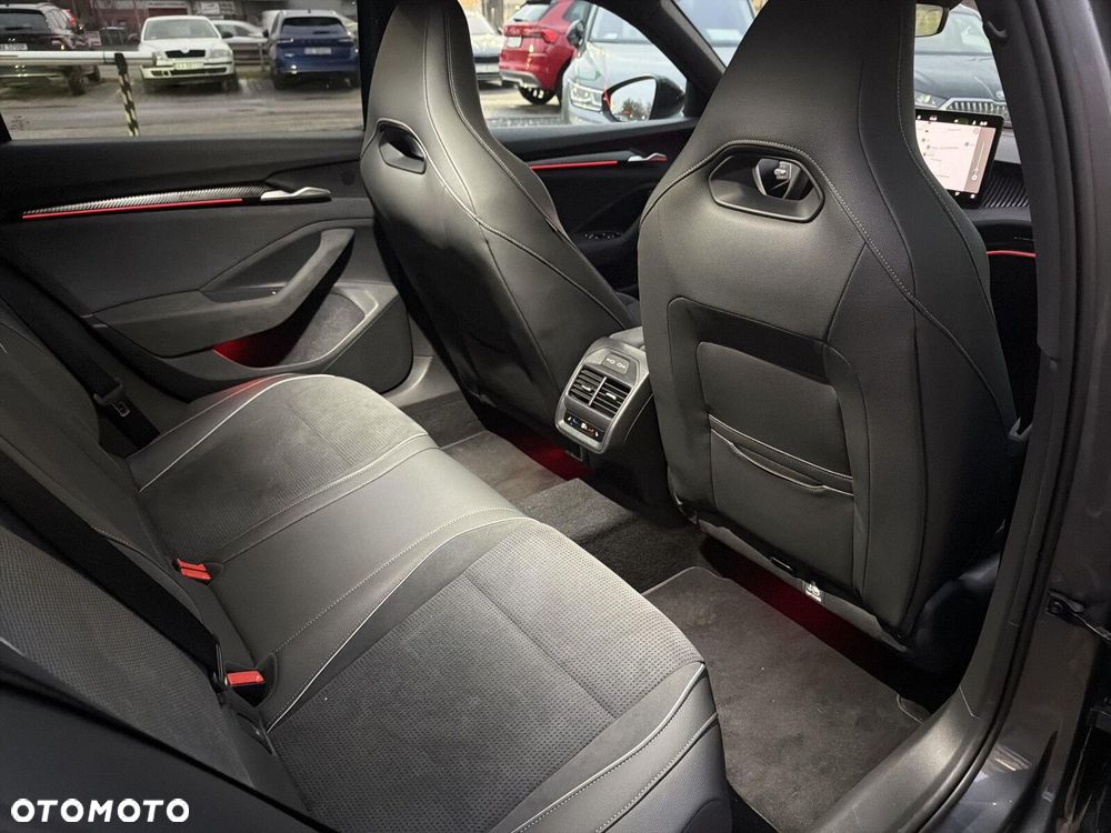 Skoda Superb 2.0 TSI Sportline DSG - 19