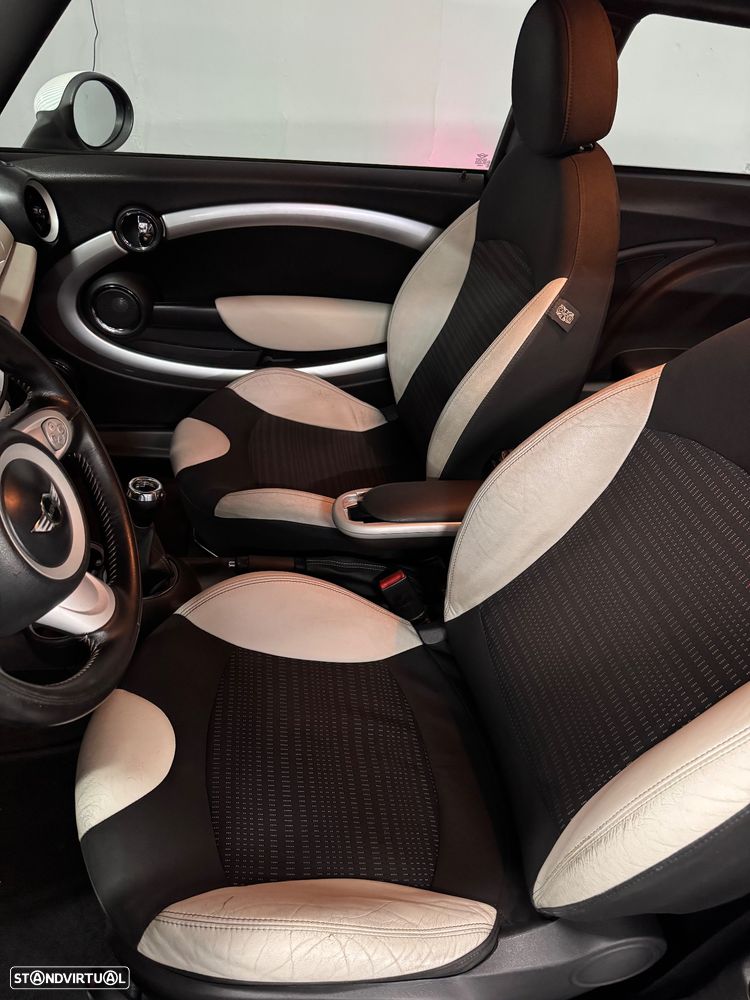 MINI 3 Portas Cooper D - 13