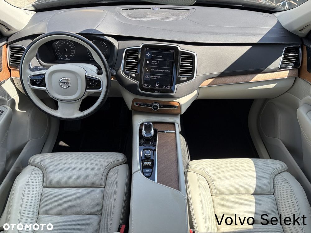 Volvo XC 90 - 22