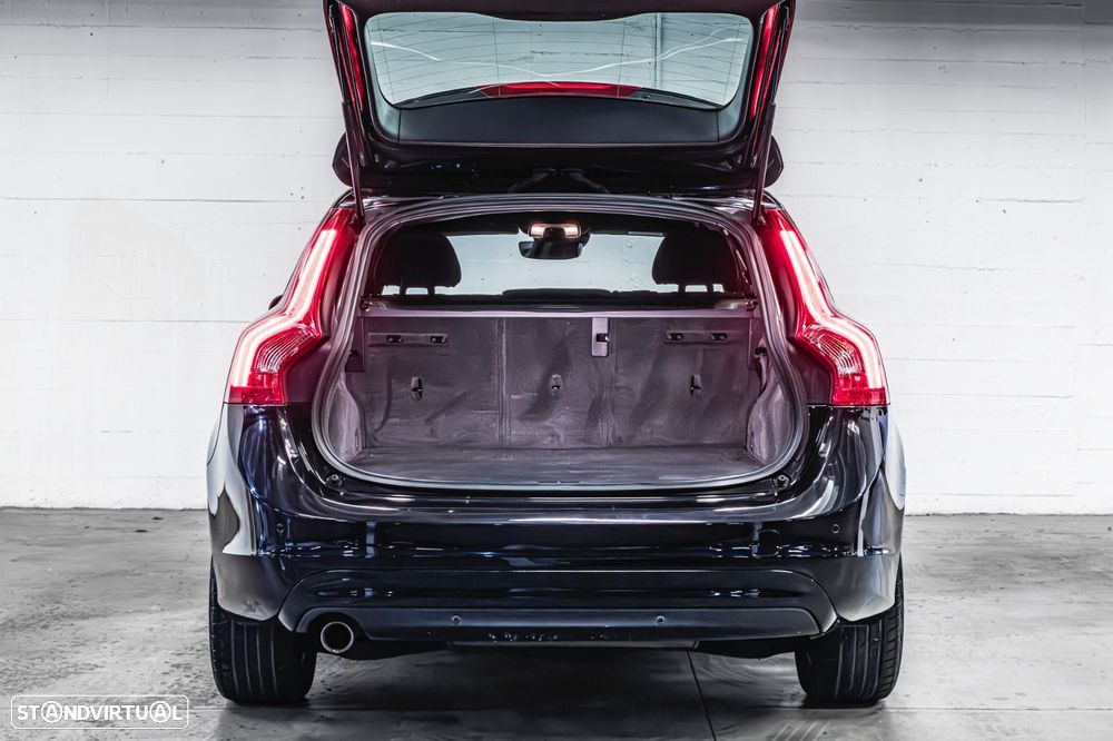 Volvo V60 2.0 D4 Momentum Start/Stop - 19