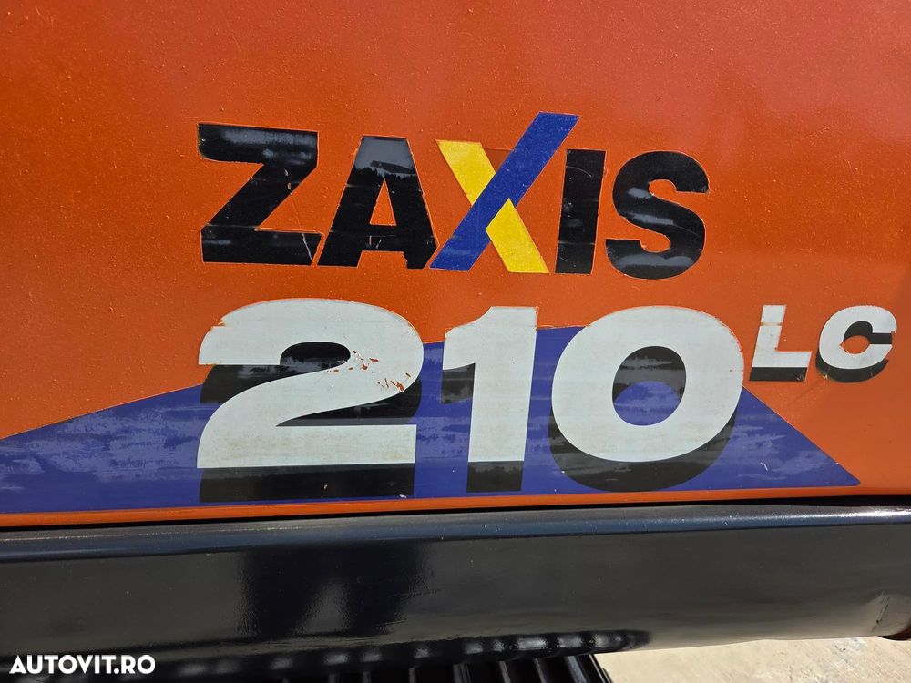 Hitachi ZX210, 23t, cupa NOUA 1,3mc, CUPLA RAPIDA, camere spate si laterale, inst picon, CONSUM MEDIU 9,6l/h, senile 80% ok doar 988h deplasare, 3 pompe hidr HITACHI, antifurt, motor ISUZU, ad sapare 7m, ridica 14t, STARE BUNA,leasing 4ani-83.900 EUR+Tva - 23