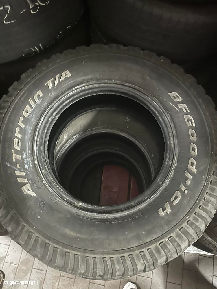 4 Pneus 265/75/16 Bfgoodrich All-Terrain T/A com mais de 50% de piso - 3