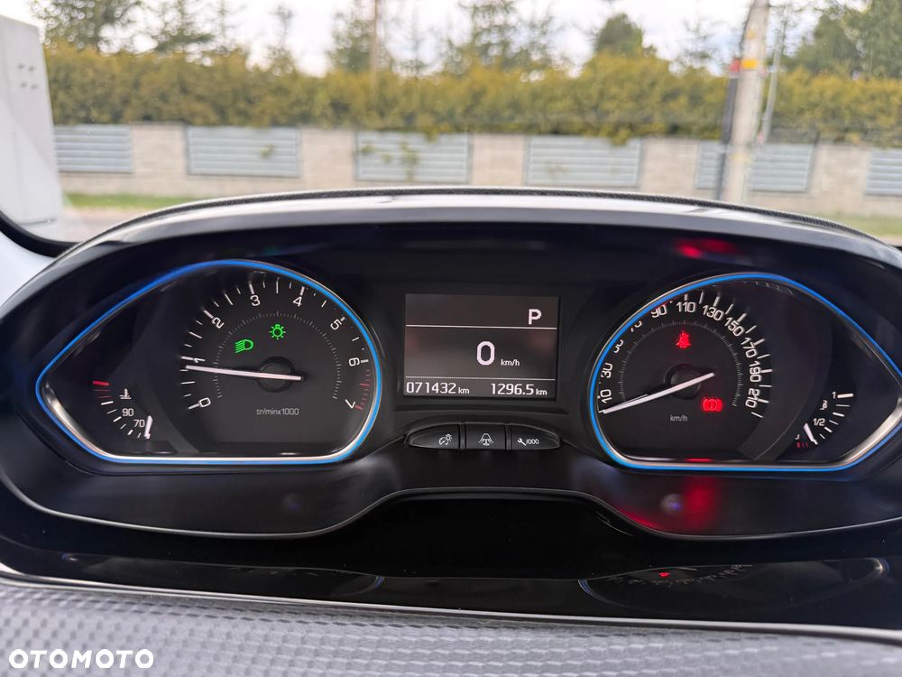 Peugeot 2008 PureTech 110 Stop&Start EAT6 Allure - 18