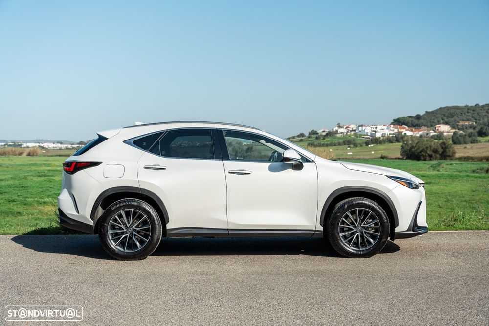Lexus NX 450h+ - 33