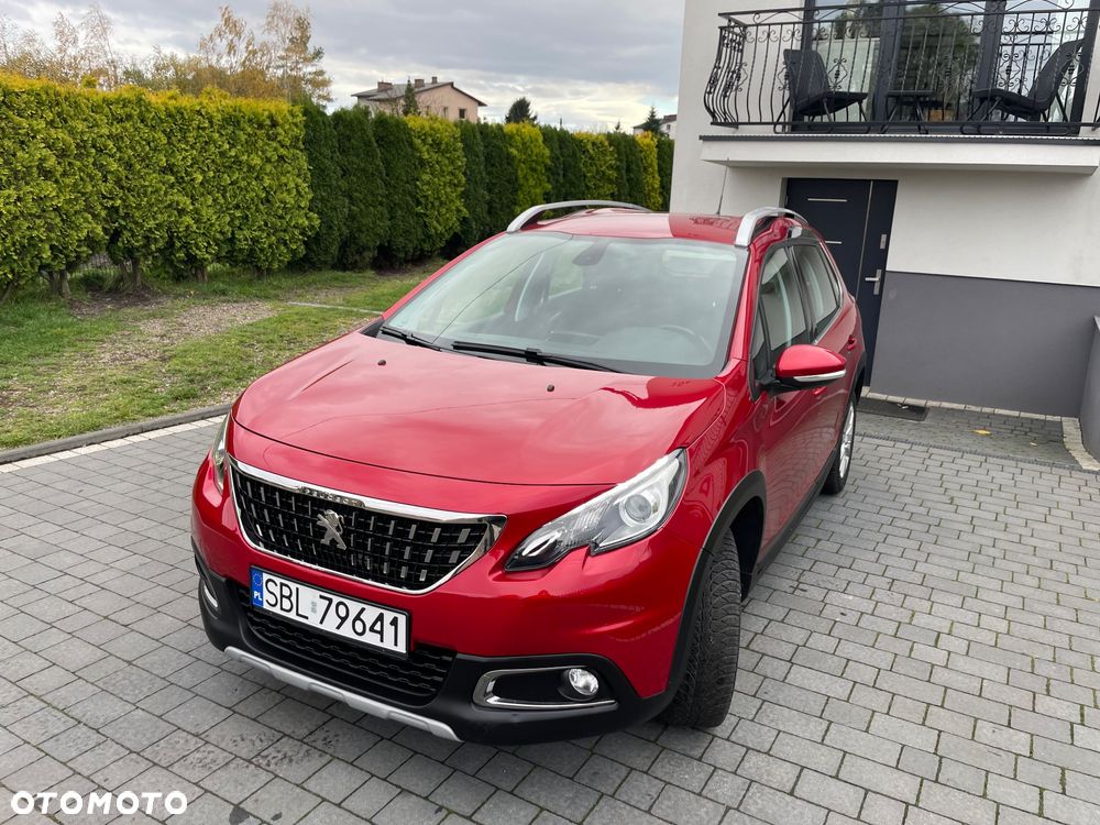 Peugeot 2008 1.2 Pure Tech Allure S&S - 4
