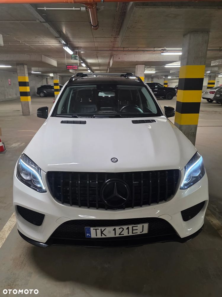 Mercedes-Benz GLS - 10
