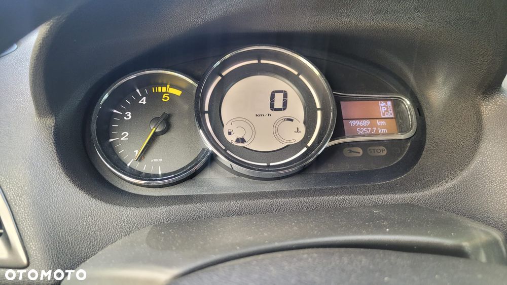 Renault Megane dCi 110 FAP EDC Dynamique - 6