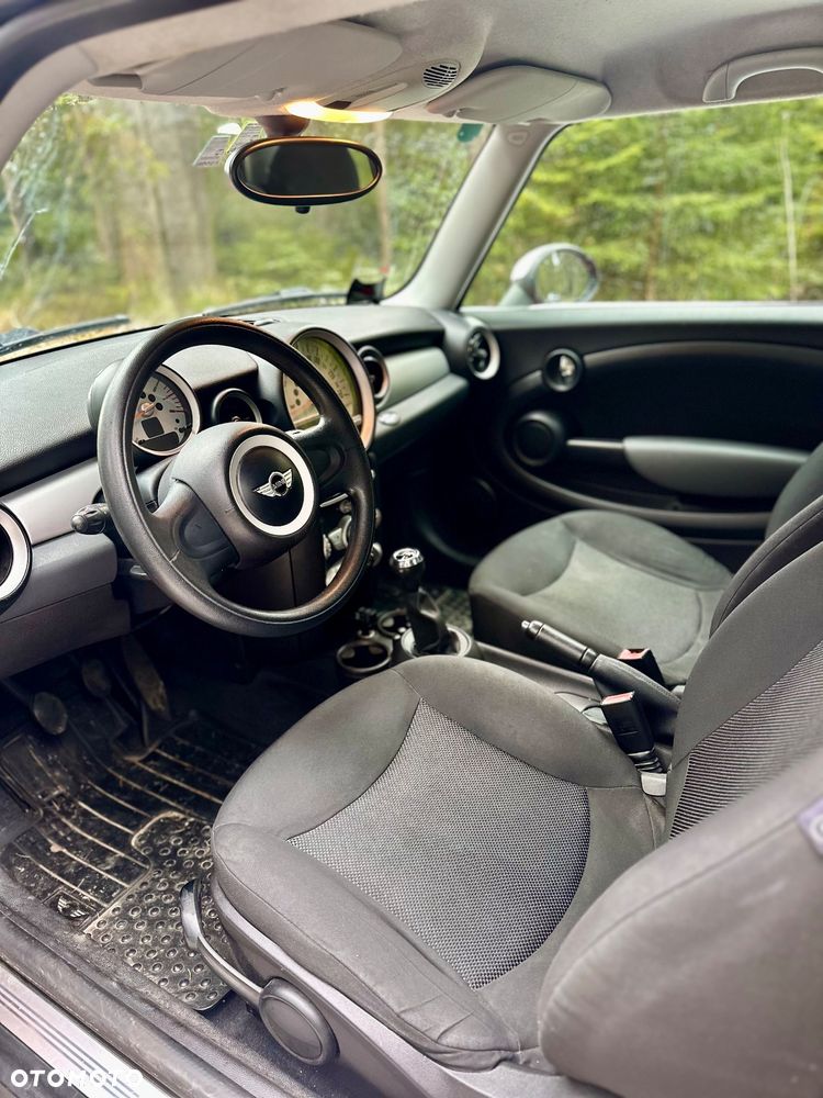 MINI Cooper 50 Mayfair - 12