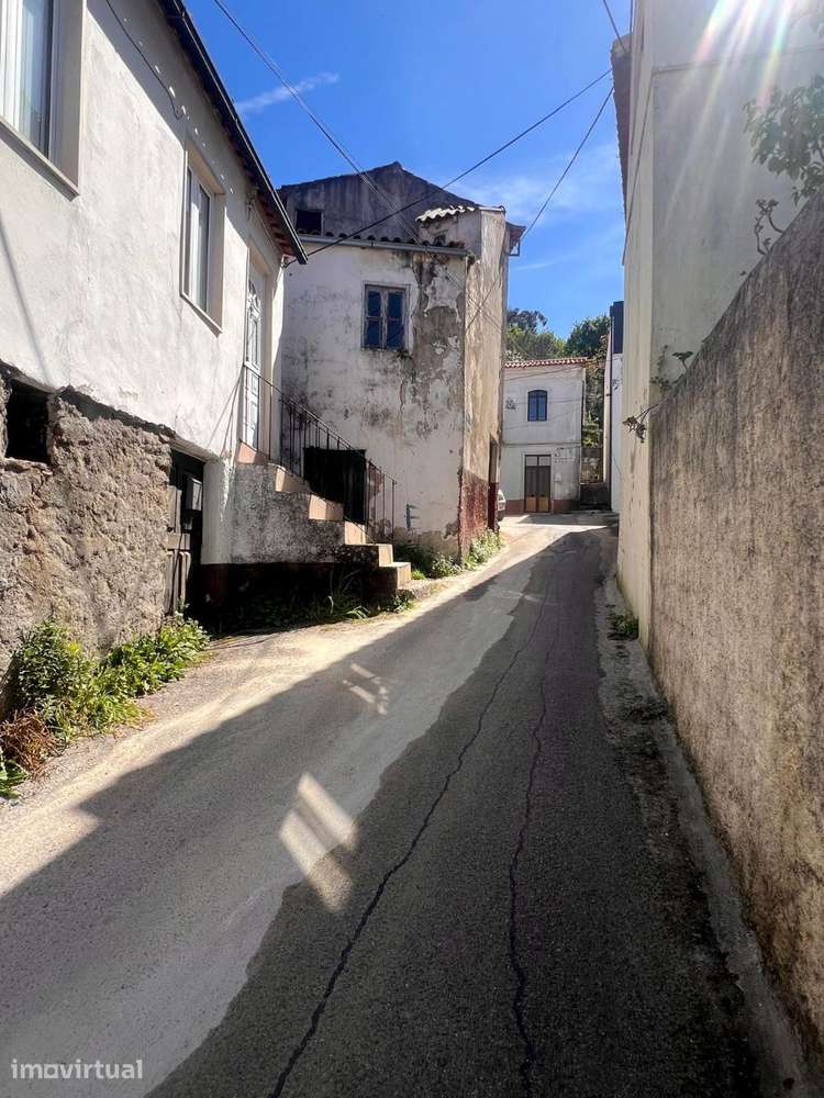 Moradia T2 para Reconstrução em Tábuas  Miranda do Corvo - Grande imagem: 5/12