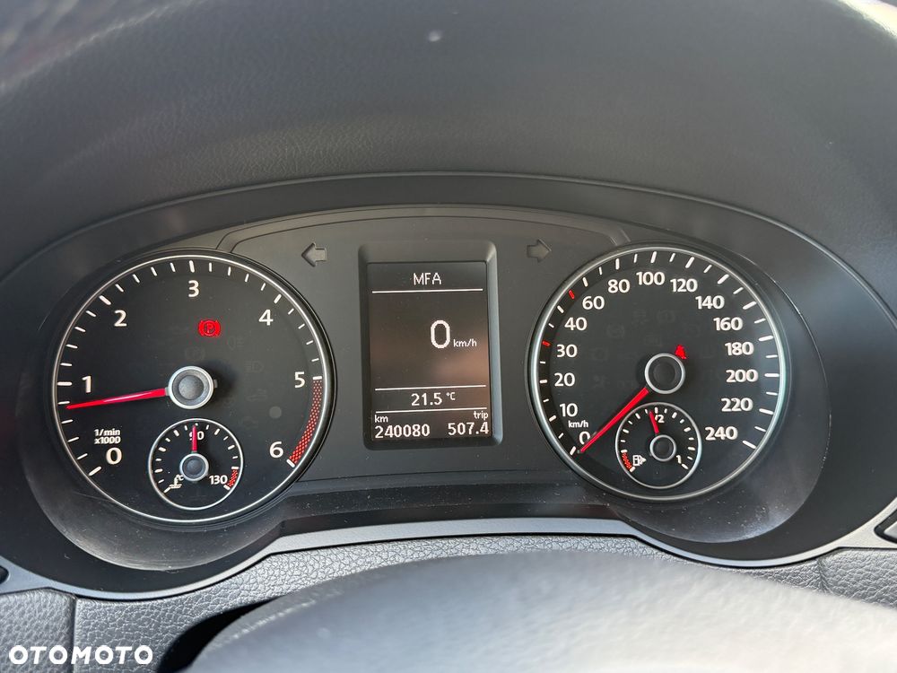 Volkswagen Sharan 2.0 TDI 4Motion BlueMotion Technology Comfortline - 18