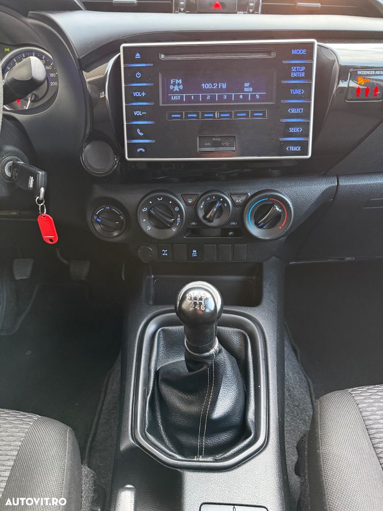 Toyota Hilux 2.4D 150CP 4x4 Double Cab 6MT Comfort - 7