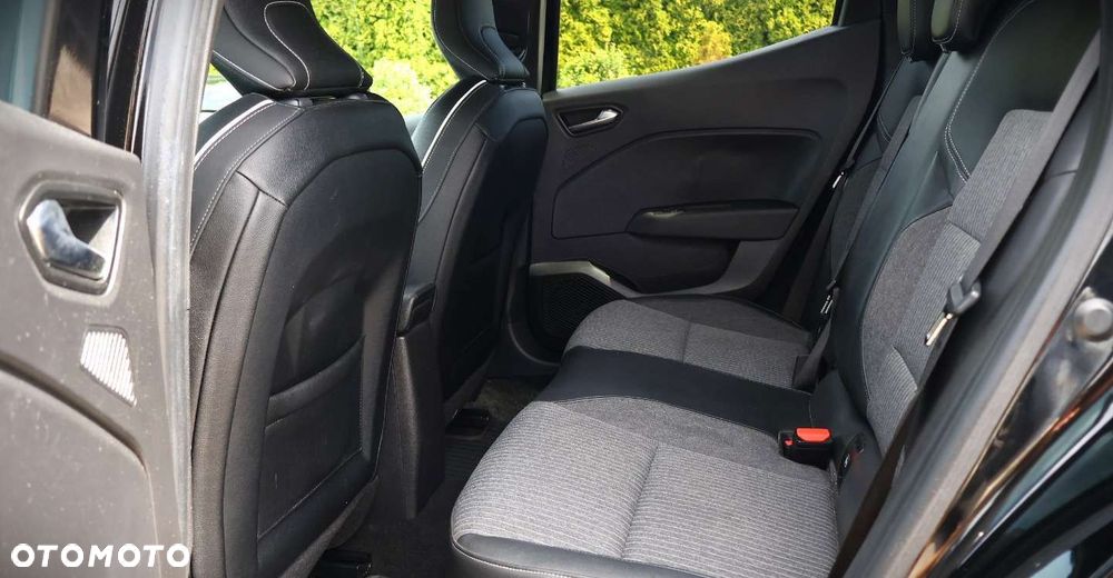 Renault Clio - 17