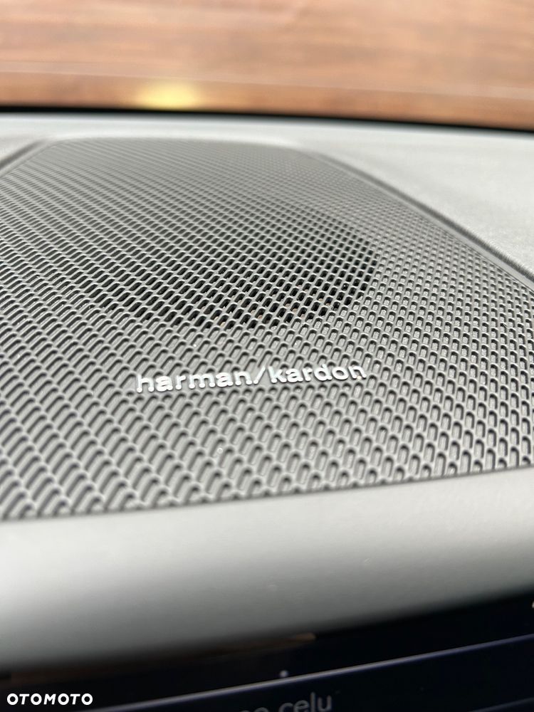 Volvo XC 60 D4 R-Design - 26