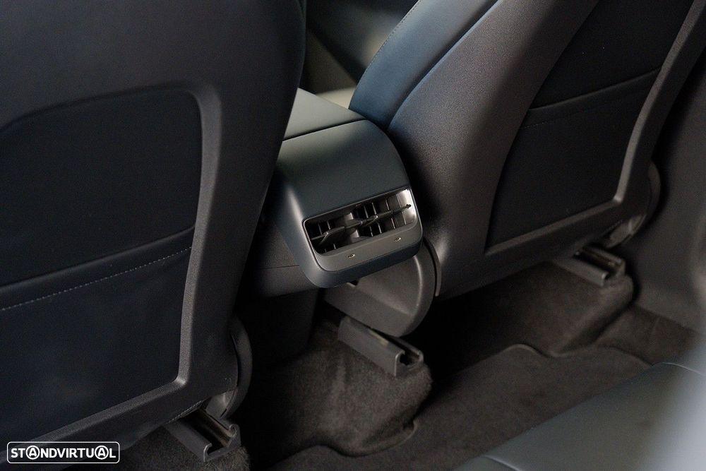 Tesla Model Y Performance Tração Integral - 32