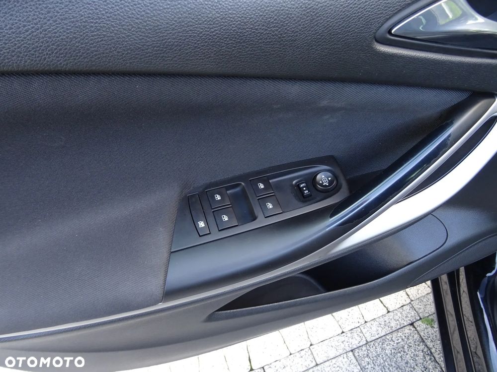 Opel Astra 1.4 Turbo Edition - 10