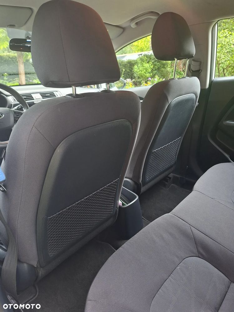 Kia Rio 1.2 M - 12