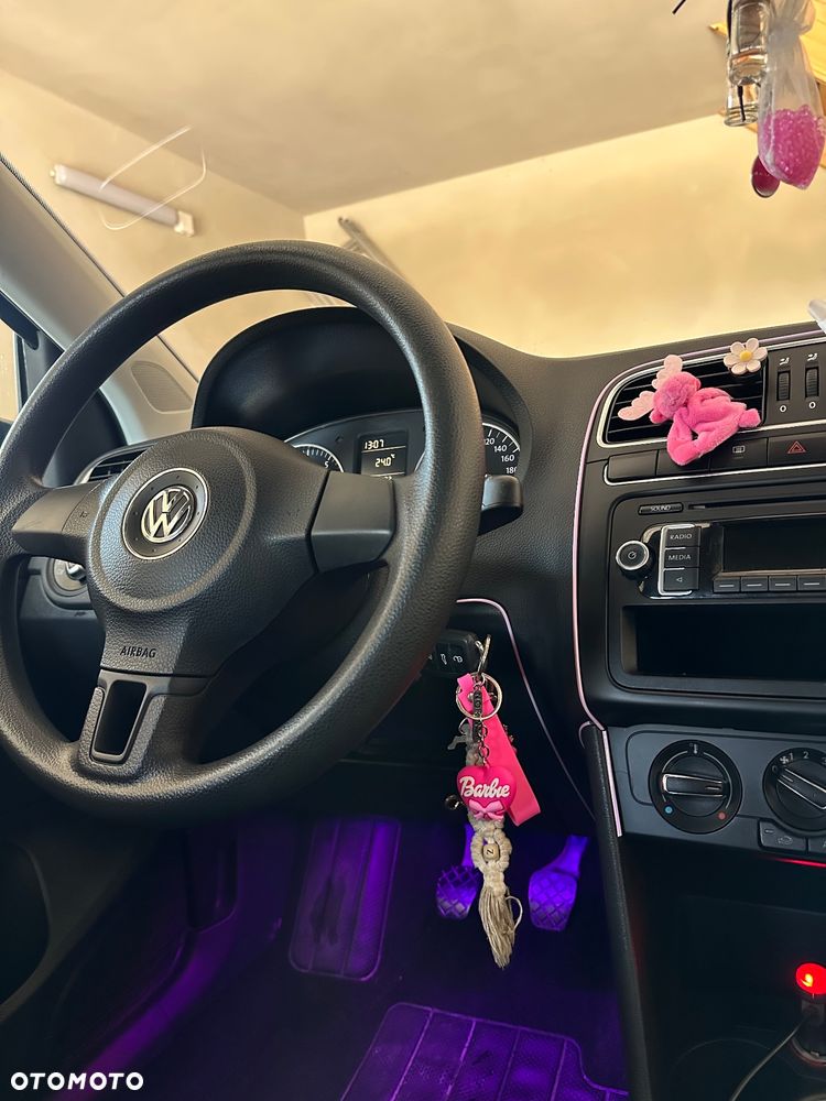 Volkswagen Polo - 8