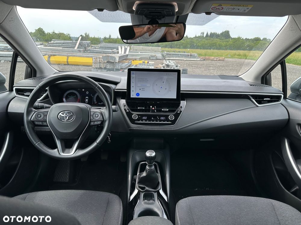 Toyota Corolla - 24