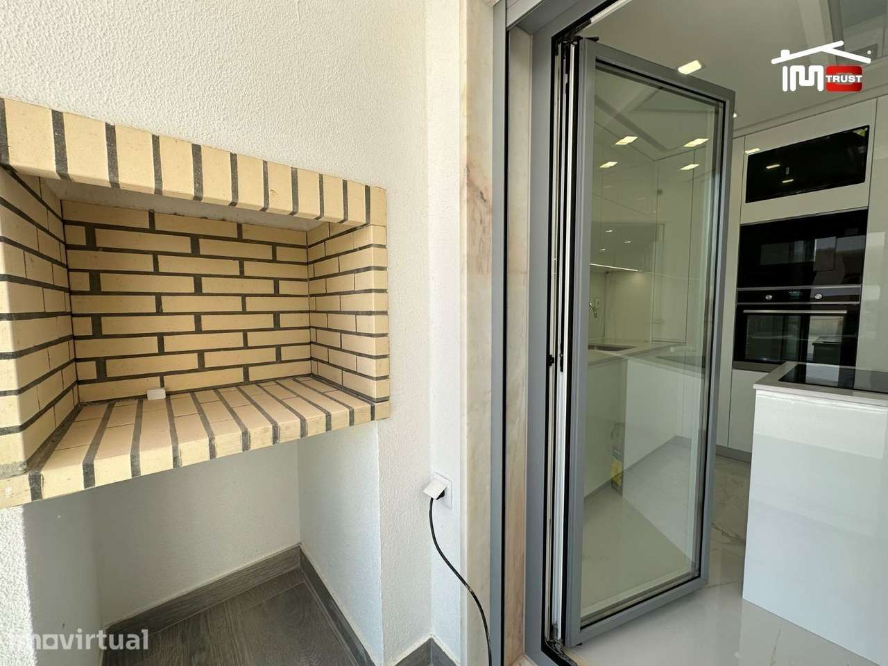 Incrivel Apartamento T2 com Varanda, e Arrecadação - Grande imagem: 4/19