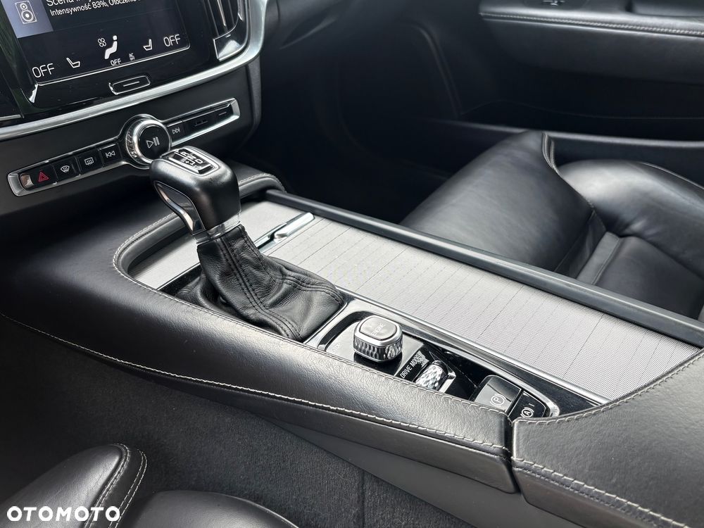 Volvo S90 D5 AWD Inscription - 12