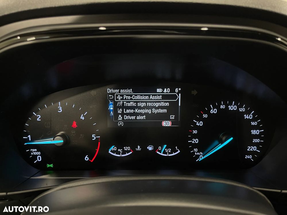 Ford Focus 2.0 EcoBlue ST-Line - 29