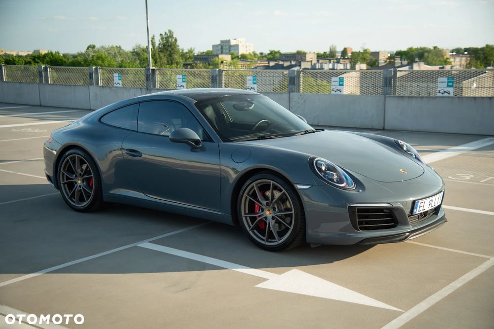 Porsche 911 Carrera S PDK - 21