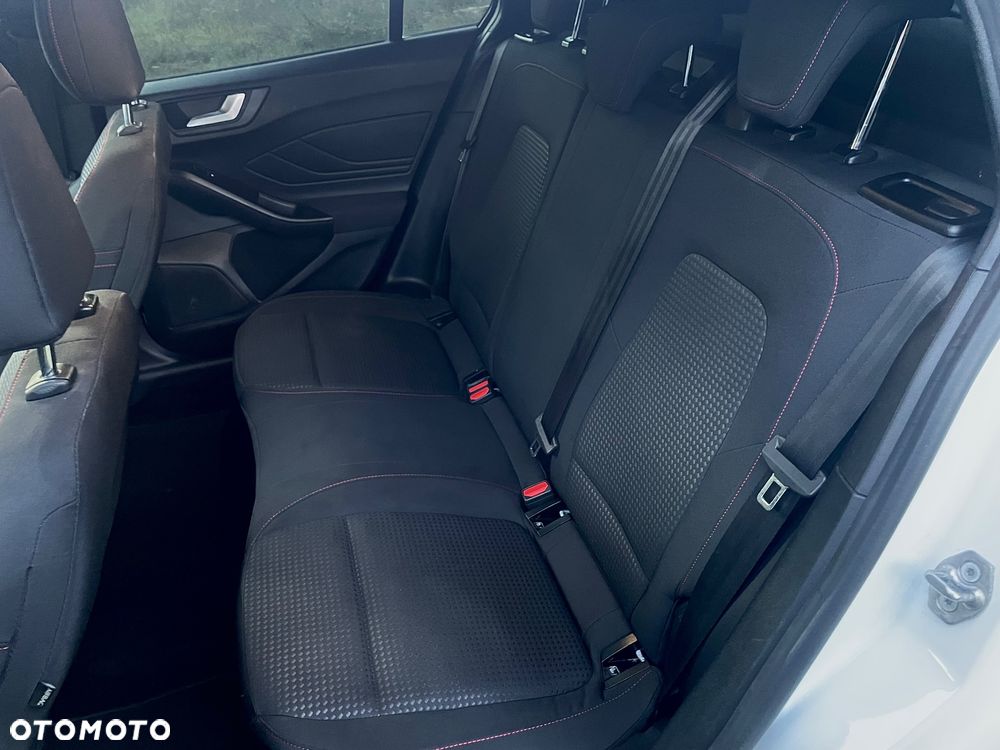 Ford Focus 2.0 EcoBlue ST-Line - 27