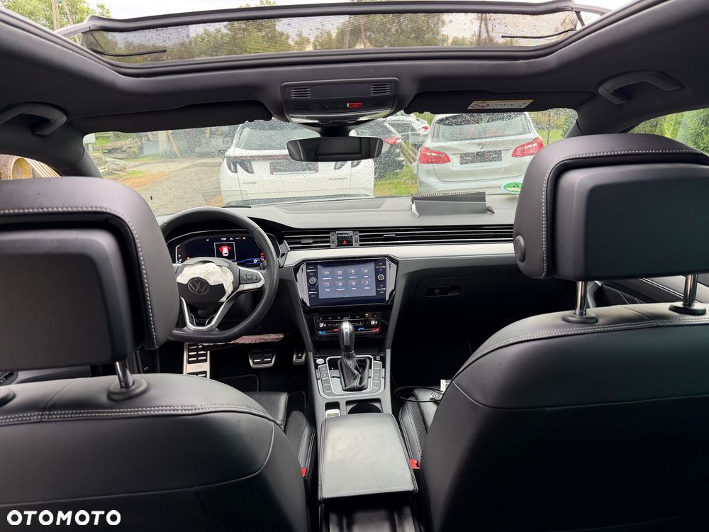 Volkswagen Passat Variant 2.0 TDI SCR DSG 4Motion Elegance - 32