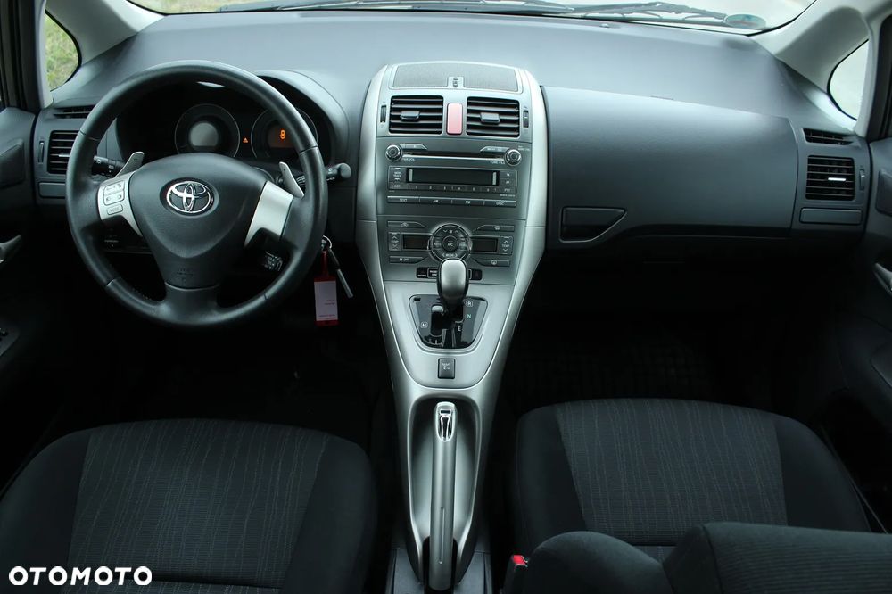 Toyota Auris 1.6 MultiMode Executive - 19
