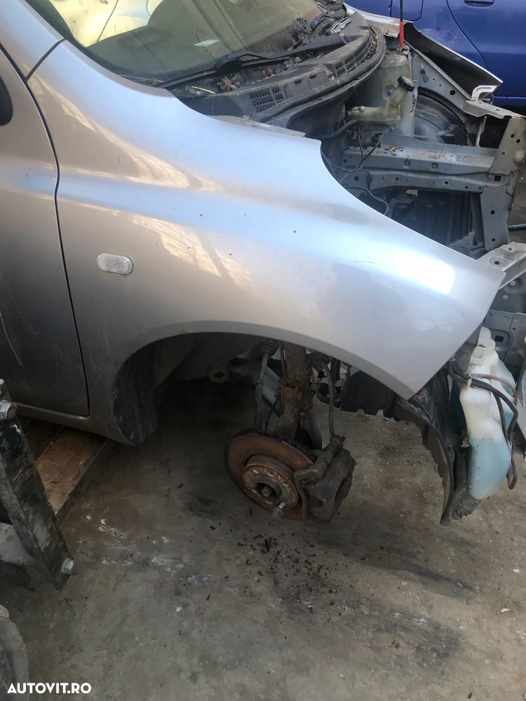 Aripa dreapta fata Nissan Micra 2005 gri argintiu - 4