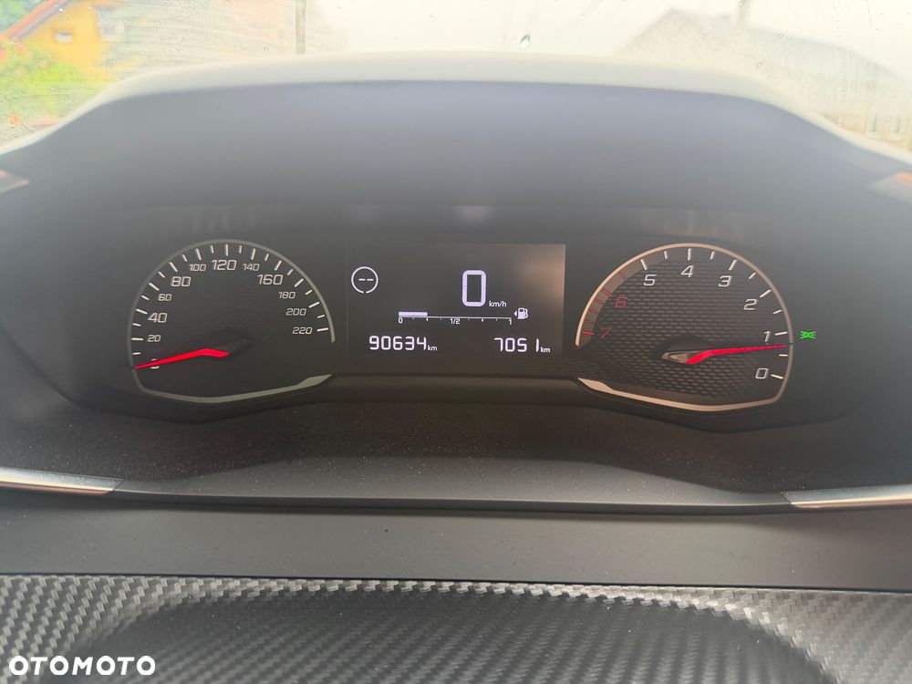 Peugeot 2008 Benzin 100 Style - 24