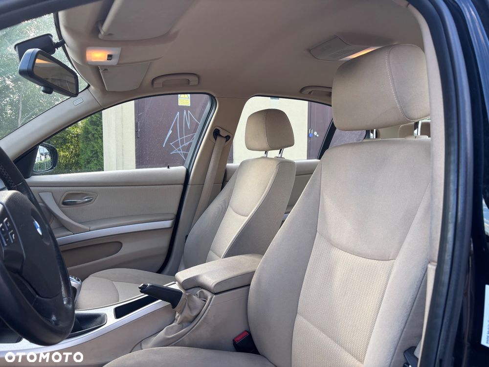 BMW Seria 3 316i - 10