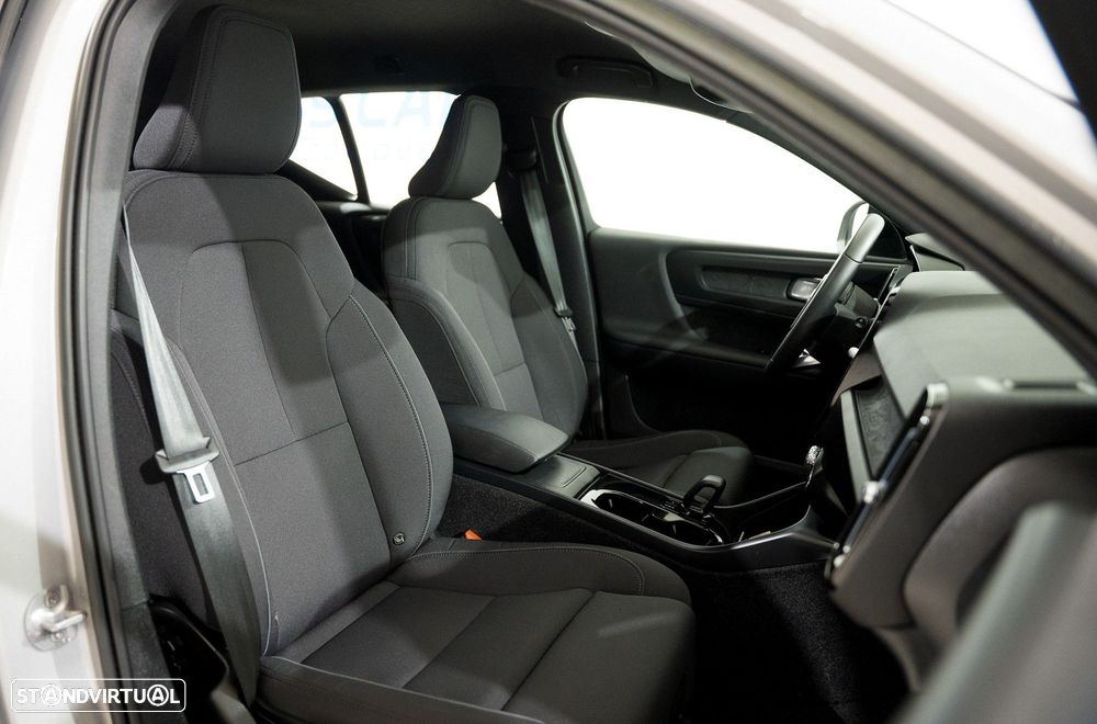 Volvo XC 40 Recharge Core - 13