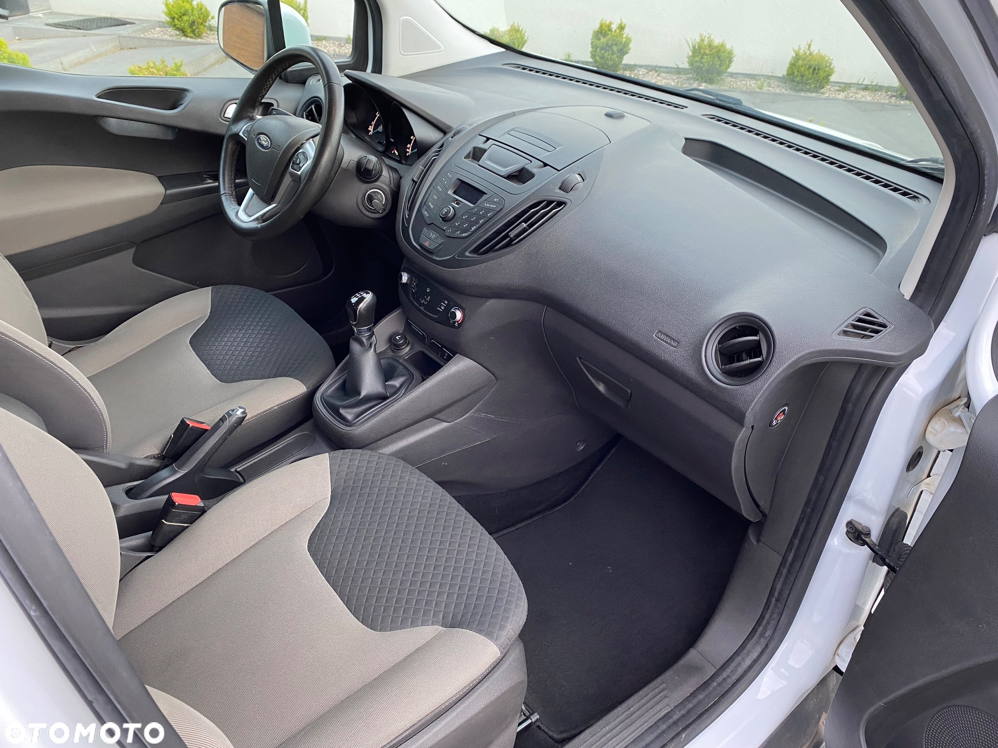 Ford Transit Courier 1.0 EcoBoost Ambiente - 7