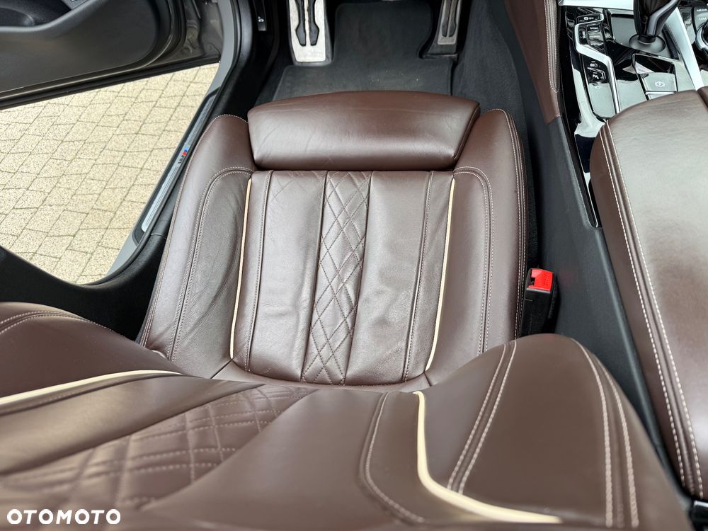 BMW Seria 5 530e M Sport sport - 38