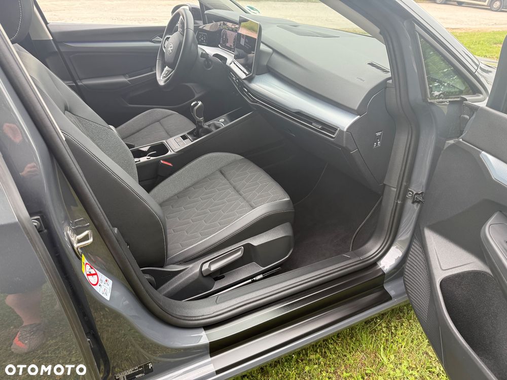 Volkswagen Golf - 6