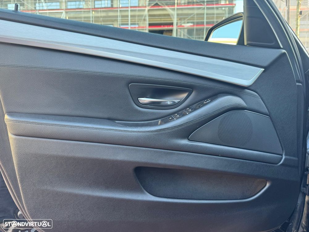 BMW 520 d Touring Aut. Luxury Line - 20