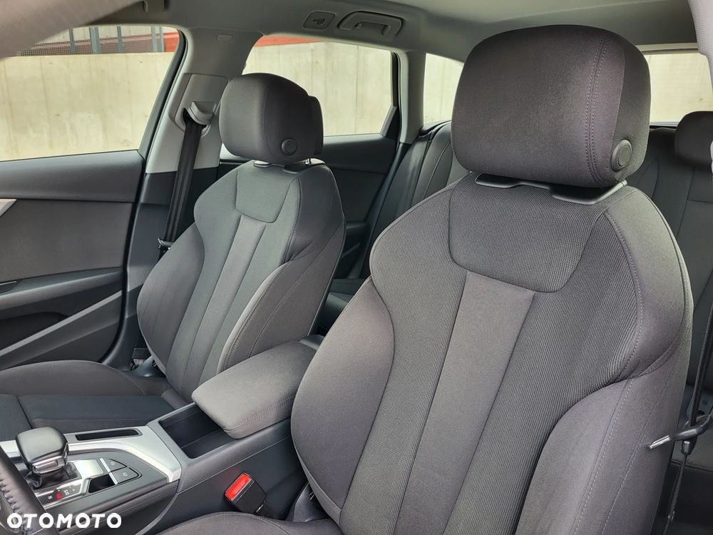 Audi A4 Avant 40 TDI quattro S tronic - 32