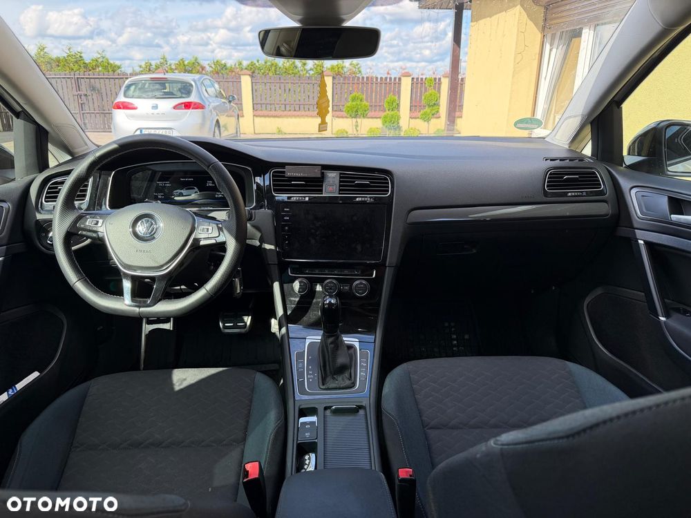 Volkswagen Golf 2.0 TDI SCR DSG IQ.DRIVE - 17
