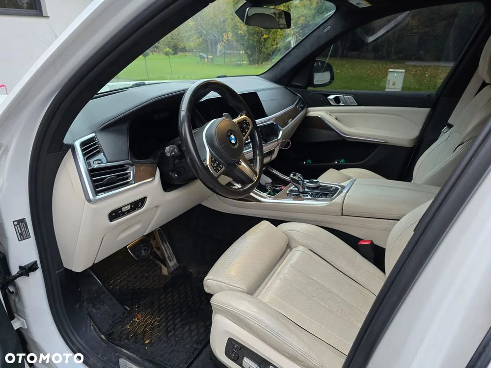 BMW X7 M50i sport - 8