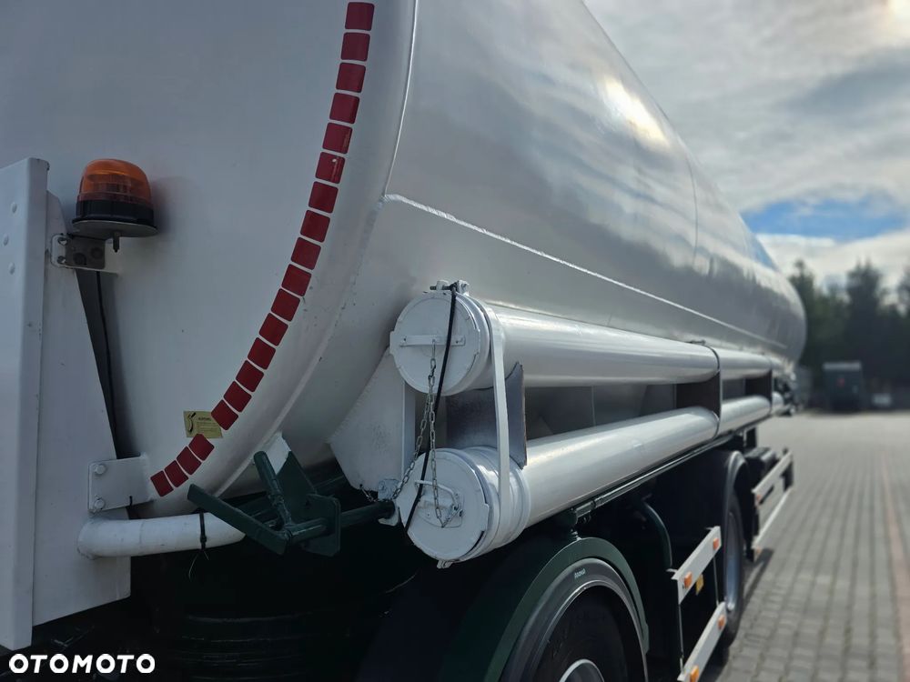 Welgro 8 komorowa PASZOWOZ SILOS 97WSL 51 m - 16